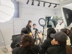 -小乐化妆美甲半永久培训学校