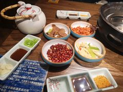 精品小菜-明洞阿姨·韩式酱蟹烤肉·创意料理(三元桥店)