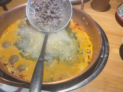 -洱火云南酸菜牛肉火锅(石景山当代商城店)