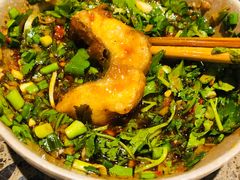 -肖肖酸萝卜鱼火锅(总店)