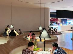 -涨巢·潮玩水疗局