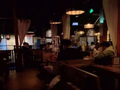 -Helens海伦司小酒馆(上海疁城新天地店)