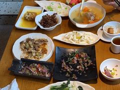 -隔壁老王·家常云南菜(花巷店)