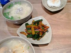 -亮亮面馆(经六路店)
