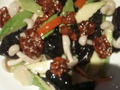 核桃脆瓜炒灵芝菇-蝴蝶汇音乐酒馆(罗湖店)