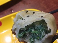 荠菜馅儿生煎-小杨生煎(黄河路店)