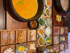 -银米·云南传统过桥米线(双廊黑金冠店)