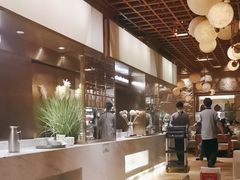 -雍和会海鲜姿造自助(湖东路店)