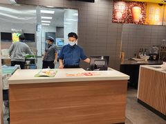 -麦当劳(百联西郊购物中心店)