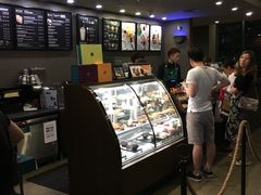 -星巴克臻选(深圳龙华红山天虹店)