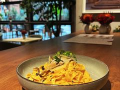 野菌菇手工宽面-潮一不贰·法式甜品·生日蛋糕·西式简餐(外滩店)