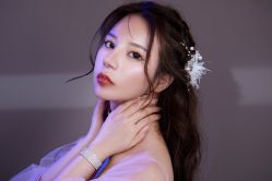 -onlygirl摄影美学馆高端定制(江滩店)