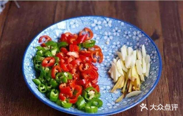 味道鲜美，营养丰富的清蒸鲈鱼