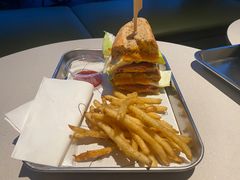 牛肉芝士三明治（*配薯條）-SAANCI山池咖啡(海上世界文化艺术中心店)