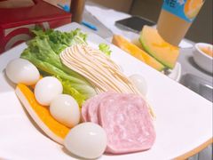 -海底捞火锅(静安大融城店)