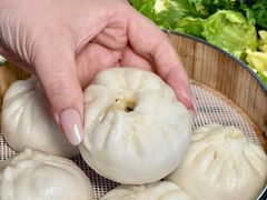 -茅草房·河畔园林火锅