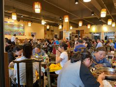 大堂-肖肖酸萝卜鱼火锅(总店)