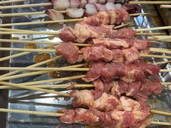 -哈尔滨小酒馆·鲜肉现穿自助烧烤(康新花园店)
