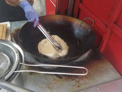 气泡饼-小红车炸蛋葱油饼