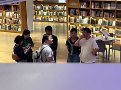 -新华文创·光的空间