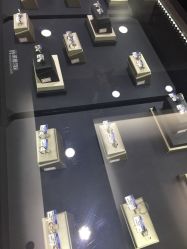 -威德钻石-克拉钻大本营(南京东路店)