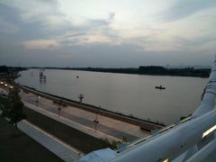 -南京眼步行桥