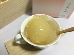 白桃白桃-好利来(奥林匹克购物广场店)