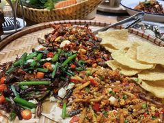 -野山舂·贵州现舂酸汤火锅(鸿通城店)