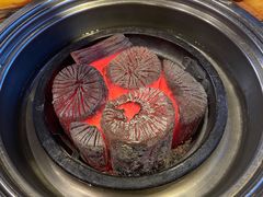 -唯成•韩国炭火烤肉 유성고기