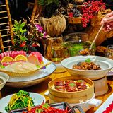 在武汉汉口江滩的尚席·私房菜环境宜人,美食佳肴琳琅满目