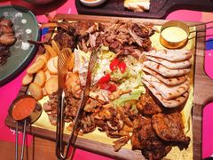 塞萨洛尼基终极烤肉拼盘-HELLO MUSAE 拾光缪斯餐厅·纯正希腊风味(苏州中心店)