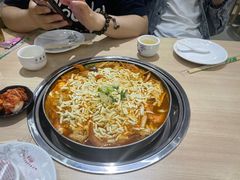 -三清洞摩西韩式年糕火锅(威高广场店)
