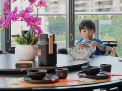 靠窗位-羽鸽集·乳鸽专门店·地道顺德菜(岭南站店)