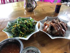 -黄记四更烤乳猪店