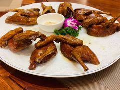 吊烧乳鸽-大天然酒店(军民路店)