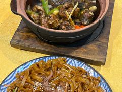 干炒牛河-天宝食坊·啫啫煲大排档(西华路店)