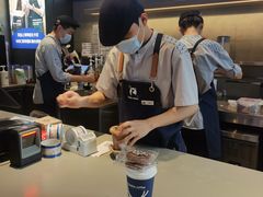 -瑞幸咖啡(UPARK悦邻荟店)