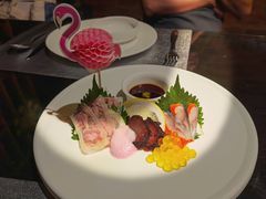 三文鱼拼日式青花鱼配水果鱼子酱-魔厨私房菜(观音桥店)