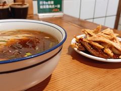 -矮子粉店1985·长沙米粉(湘春路店)