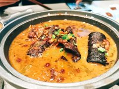 酸腌菜红豆炖黑皮子-半山腰·云南菜(侨福芳草地店)