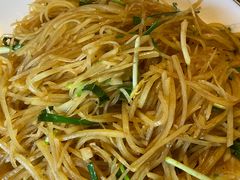 -靠山屯东北农家菜(八龙桥雅苑店)