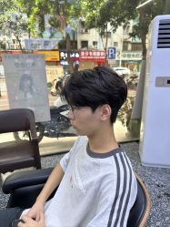 -藤野造型专业烫染接发