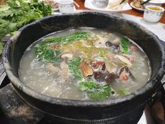 -鲁朗边巴次仁农家石锅