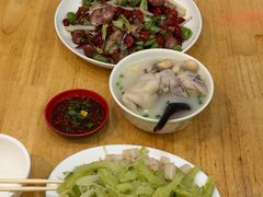 -雷祖芳老妈蹄花店