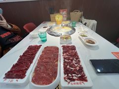 -浪里寻·臻牛养生牛肉火锅(方圆荟店)