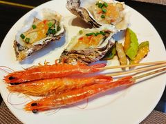 -大中华希尔顿酒店-念自助餐·嗨啤·小龙虾