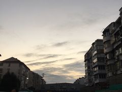 -爱革·奢品·鞋包·衣物·家居(金桥国际商业广场店)