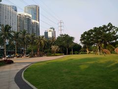 -万绿园