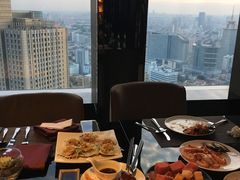 -唐拉雅秀酒店-西锦汇空中BBQ·思创餐厅