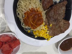 -汤姆家的牛排意面披萨(新城市广场店)
